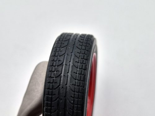 1:18 scale AUTOart wheel keychain - red