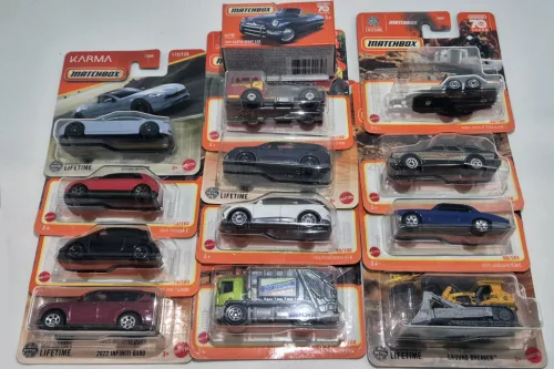 Cat in the bag - Matchbox toy car 1:64