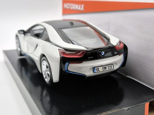 BMW i8 coupe 2018 - white - Motormax model car 1:24