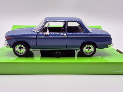 BMW 2002Ti 1966 blue - Welly model car 1:24