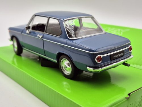 BMW 2002Ti 1966 blue - Welly model car 1:24