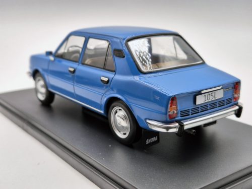 Skoda 105 L - WhiteBox - 1:24