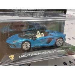Lamborghini Aventador Roadster (2017) - Newsstand - 1:43