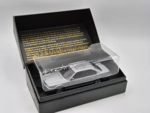 BMW E38 750iL - James Bond Tomorrow Never Dies (1997) - Corgi - 1:36 - gift boxed