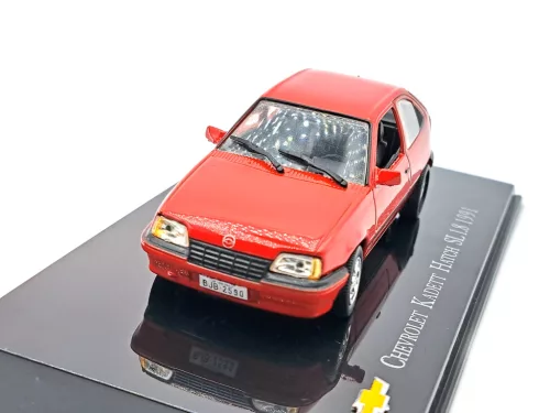 Opel / Chevrolet Kadett 1.8 SL (1991) - Newsstand - 1:43