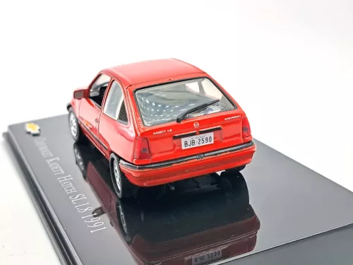Opel / Chevrolet Kadett 1.8 SL (1991) - Newsstand - 1:43