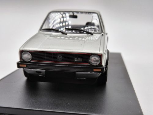 Volkswagen VW Golf GTI 1.6 (1976) - Newsstand - 1:24