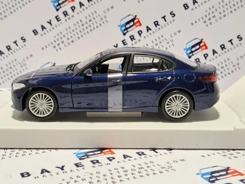 Alfa Romeo Giulia (2015) - Bburago - 1:24