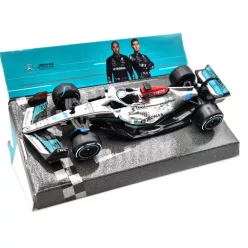   Mercedes - AMG Petronas F1 W13E #63 (2022) - George Russell - Bburago - 1:43