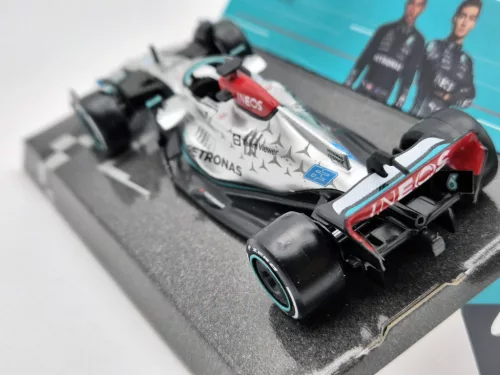 Mercedes - AMG Petronas F1 W13E #63 (2022) - George Russell - Bburago - 1:43