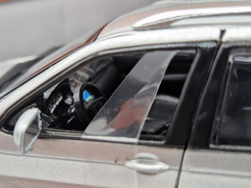 BMW E53 X5 (2001) - Motor Max - 1:24