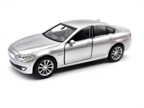 BMW F10 535i - Welly - 1:34 model car