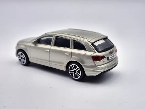 Audi Q7 (2011) - Bburago - 1:43