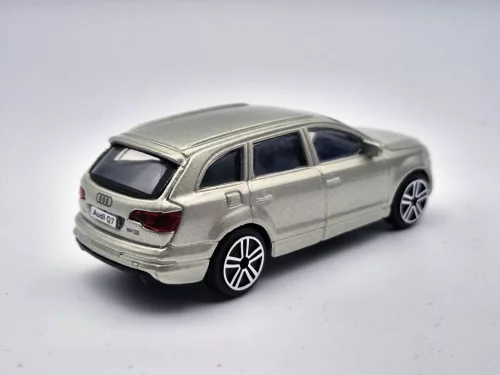 Audi Q7 (2011) - Bburago - 1:43