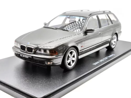 BMW E39 540i touring (1997) - gray - KK Scale - 1:18