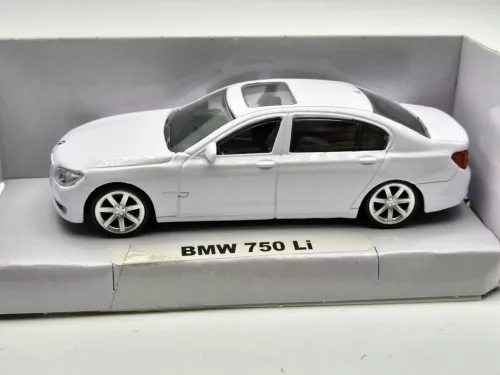 BMW F02 750Li (2018) - white - Rastar - 1:43