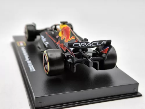 Red Bull F1 RB18 Team Oracle #1 (2022) - Max Verstappen - WITH DRIVER - Bburago - 1:43