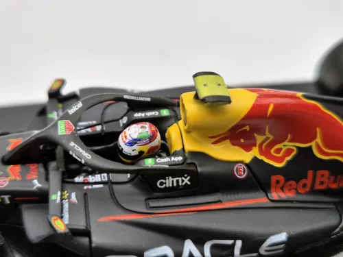 Red Bull F1 RB18 Team Oracle #11 (2022) - Sergio Perez - WITH DRIVER - Bburago - 1:43