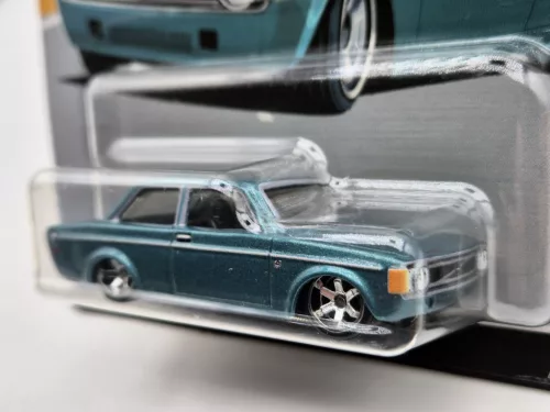 Hot Wheels Premium - Volvo 142 GL (1973) - Hot Wheels - 1:64