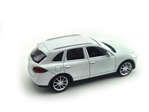 Porsche Cayenne - white (2014) - RMZ City - 1:43 - faulty