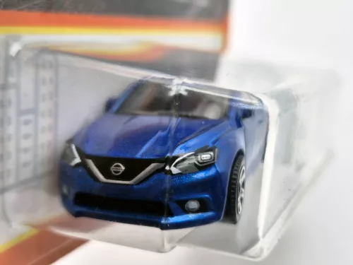 Nissan Sentra (2016) - 70/100 - blister pack - Matchbox - 1:64