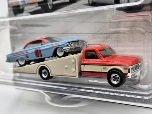 Hot Wheels Team Transport - Chevrolet Impala - Chevrolet Ramp Truck - Hot Wheels - 1:64