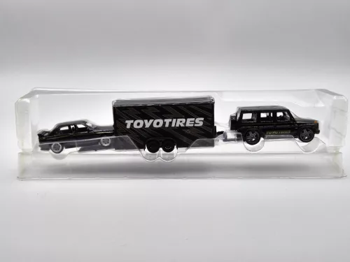 Mercedes Benz G-wagon and BMW E30 M3 set - Maisto - 1:64