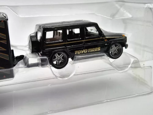 Mercedes Benz G-wagon and BMW E30 M3 set - Maisto - 1:64