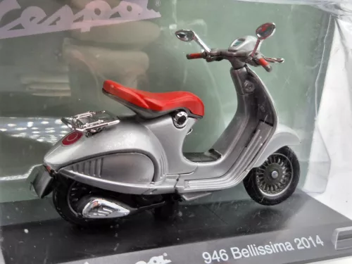 Vespa 946 Bellissima (2014) - Newsstand - 1:18