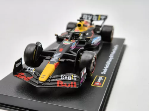 Red Bull RB19 Team Oracle F1 #1 (2023) - Miami GP - Max Verstappen - WITH DRIVER - Bburago - 1:43