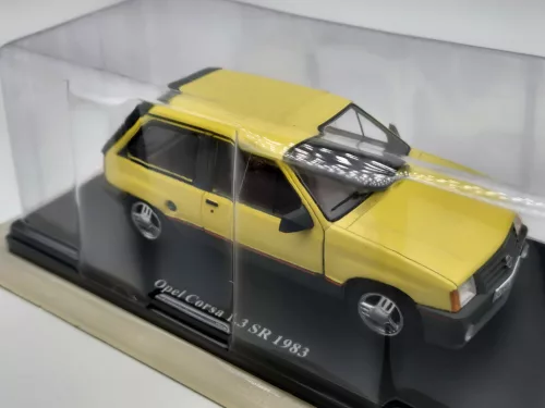 Opel Corsa 1.3 SR (1983) - Newsstand - 1:24