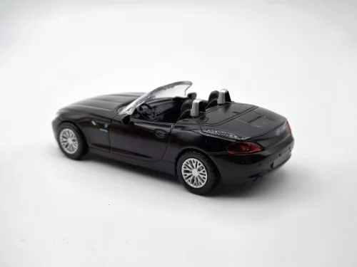 BMW Z4 (2018) - black - Rastar - 1:43