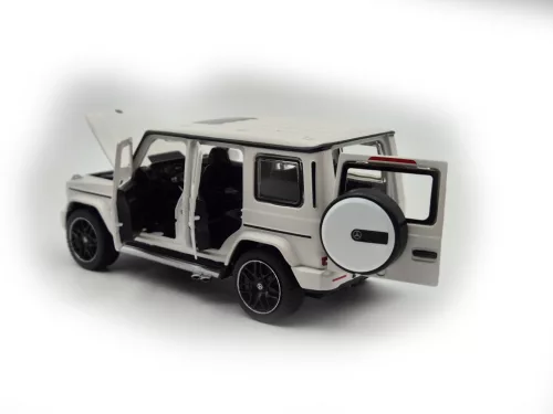 Mercedes Benz AMG G63 - white - Rastar - 1:32