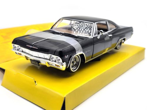 Chevrolet Impala SS 396 coupe low rider (1965) - Welly - 1:24