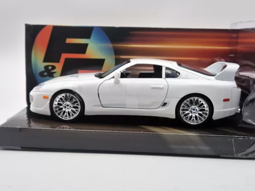 Brian's Toyota Supra (1995) - Fast & Furious - 1:24 scale model car