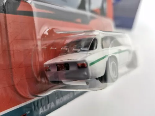 Hot Wheels Premium - Spectacular - Alfa Romeo Giulia Sprint GTA 2 - Hot Wheels - 1:64