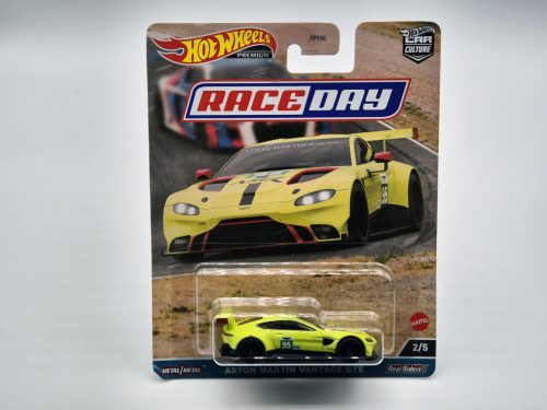 Hot Wheels Premium - Race Day - Aston Martin Vantage GTE - Hot Wheels - 1:64