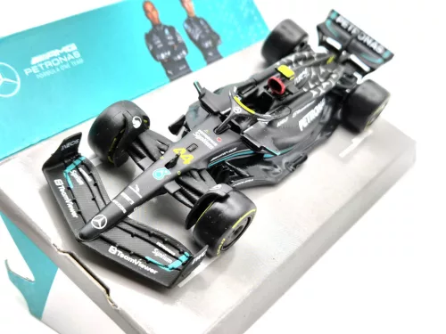 Mercedes-AMG Petronas Team W14 F1 #44 (2023) - Lewis Hamilton - BBurago - 1:43