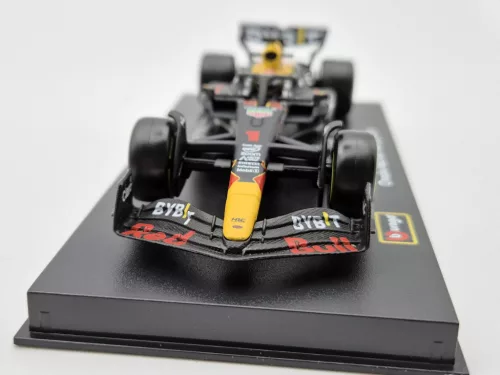 Red Bull RB19 Team Oracle F1 #1 (2023) - Max Verstappen - WITH DRIVER - BBurago - 1:43