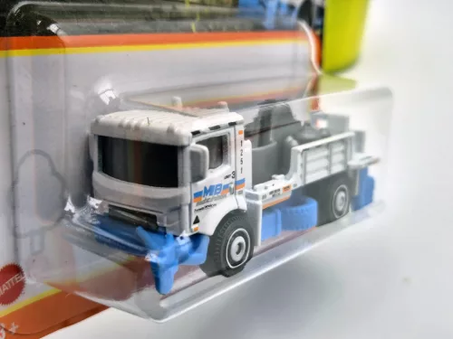 Road Stripe King - 2021 60/100 - blister pack - Matchbox - 1:64