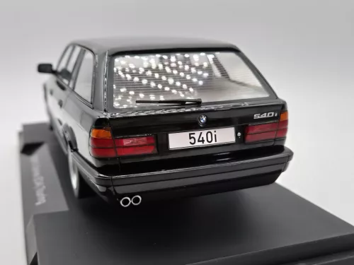 BMW E34 540i Touring - MCG - 1:18 1/18 model car model car