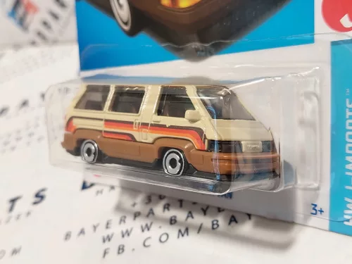 Hot Wheels Toyota Van (1986) - HW J-Imports 6/10 - 95/250 - long carded