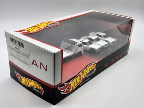Nissan Skyline diorama set #14 - Skyline 2000 GT-R, Skyline C210, Skyline HT 2000 GT-X, Nissan transport vehicle