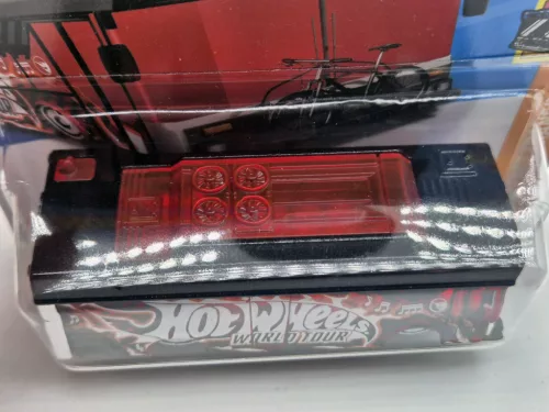 Hot Wheels Ain't Fare - HW Fast Transit 3/5 - 31/250 - treasure hunt - TH - Hot Wheels - 1:64