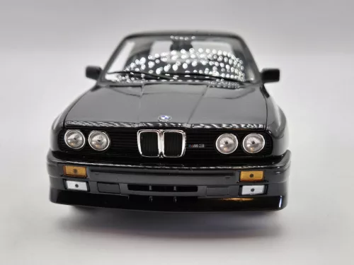 BMW E30 M3 - Minichamps - 1:18 - used