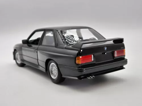 BMW E30 M3 - Minichamps - 1:18 - used