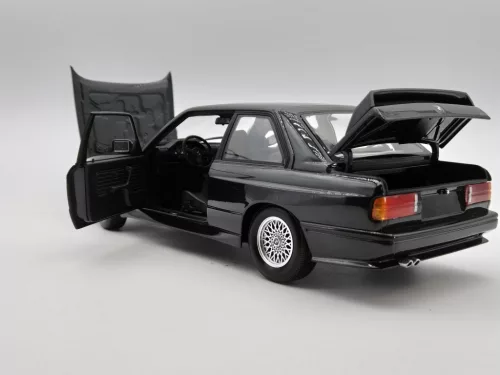 BMW E30 M3 - Minichamps - 1:18 - used