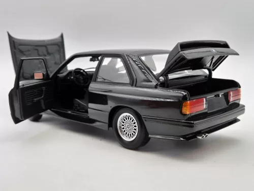 BMW E30 M3 - Minichamps - 1:18 - used