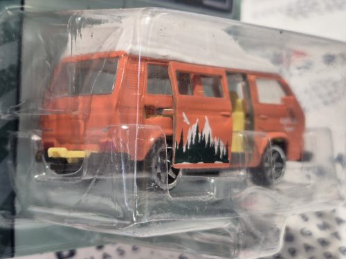 Volkswagen VW T3 transporter Camper (1979) - orange - Majorette - 1:64