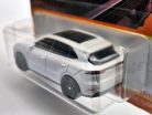 Porsche Cayenne Turbo - 2024 27/100 - long card - Matchbox - 1:64